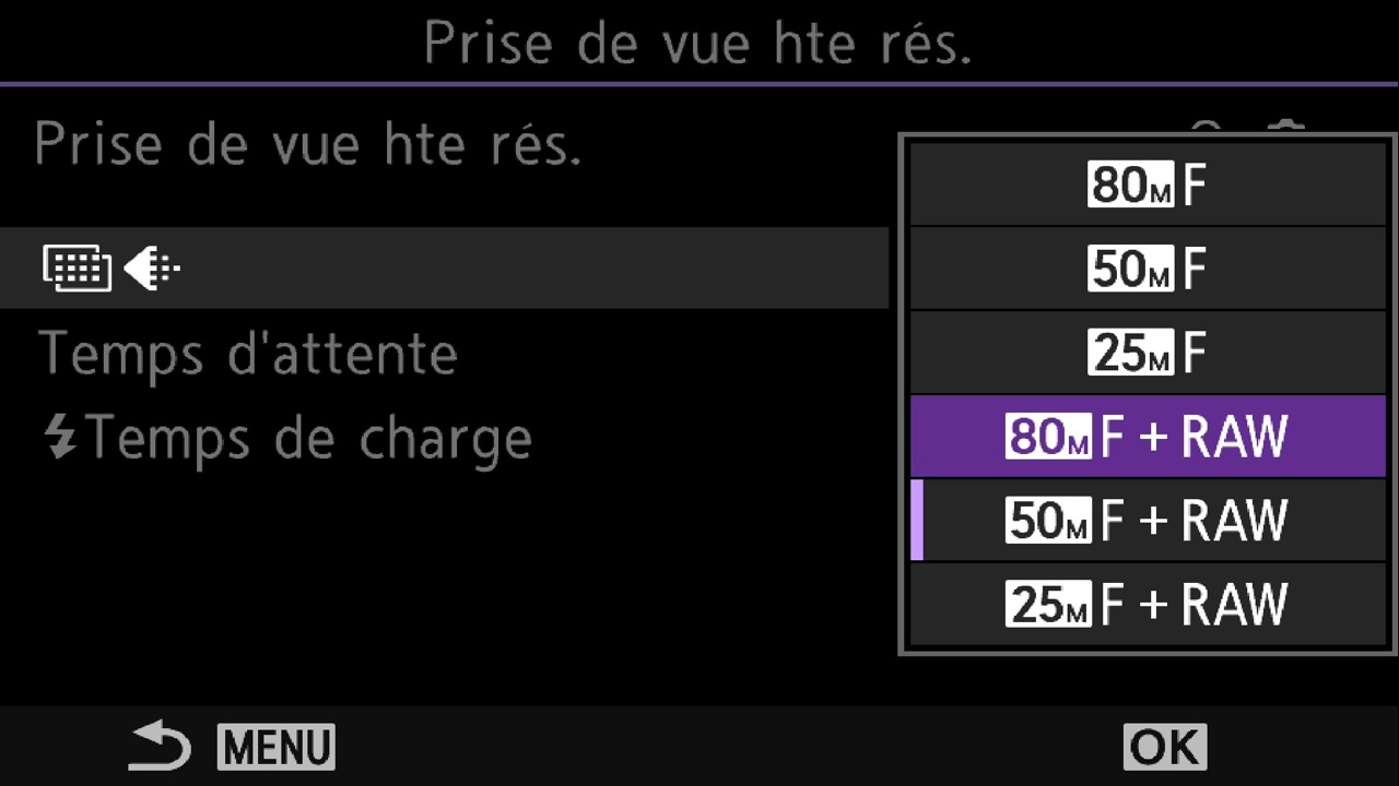 En detail, les possibilités à main levée (50 Mpxl) ou avec un trépied (80 Mpxl), offertes dans les menus de l’OM-1.